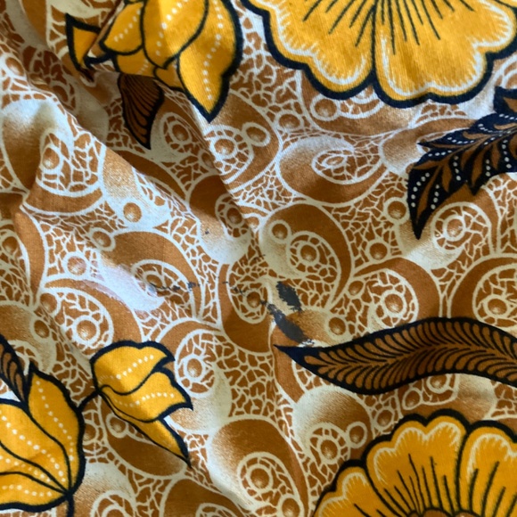 Yellow and Brown vintage 70s Short Set - Picture 13 of 14